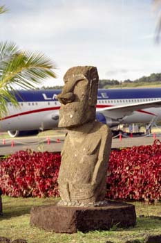RapaNui-Flughafen-LanChile